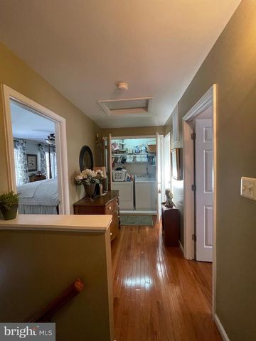 15794 BEACON HILL PL, Dumfries, VA 22025