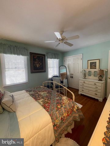 15794 BEACON HILL PL, Dumfries, VA 22025