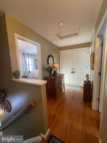 15794 BEACON HILL PL, Dumfries, VA 22025