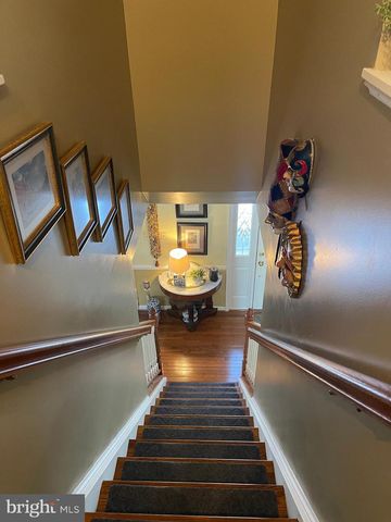 15794 BEACON HILL PL, Dumfries, VA 22025