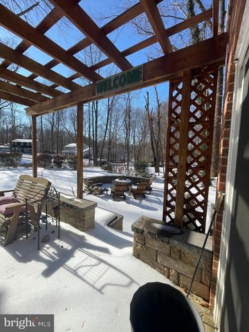 15794 BEACON HILL PL, Dumfries, VA 22025