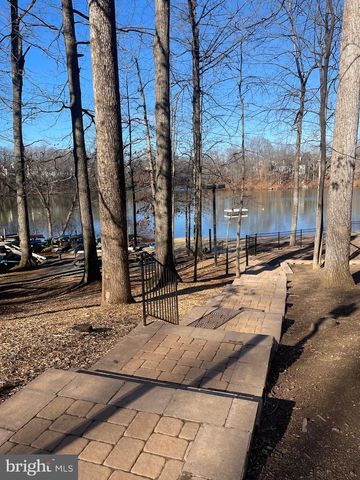 15794 BEACON HILL PL, Dumfries, VA 22025