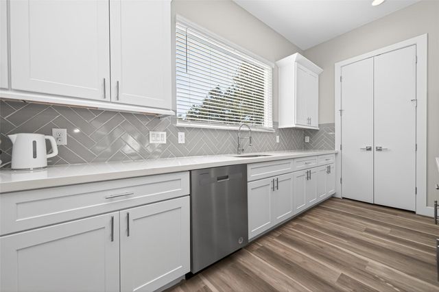 2610 Huntington Creek Lane, Houston, TX 77093