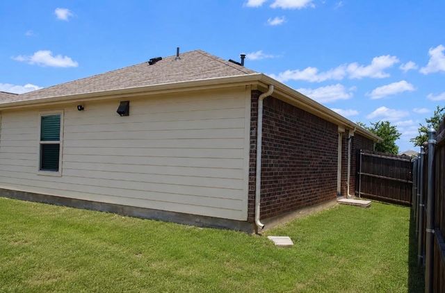 2426 Russell Street, Crandall, TX 75114