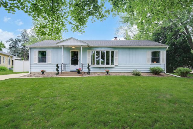 2968 Asbury Street, Roseville, MN 55113