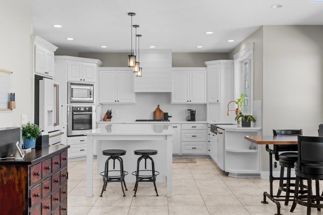 1430 Purple Sage St, Richland, WA 99352