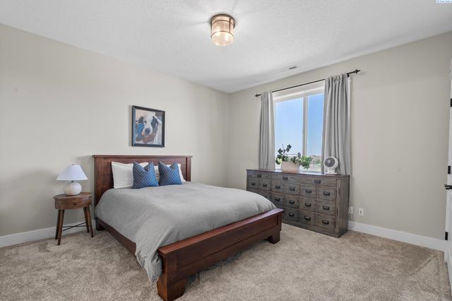 1430 Purple Sage St, Richland, WA 99352