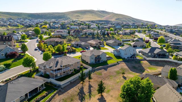 1430 Purple Sage St, Richland, WA 99352