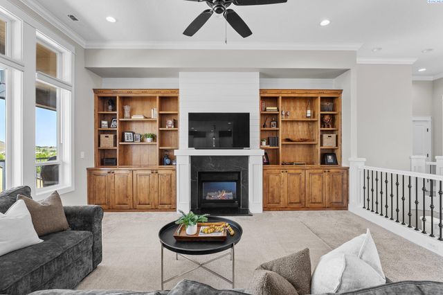 1430 Purple Sage St, Richland, WA 99352