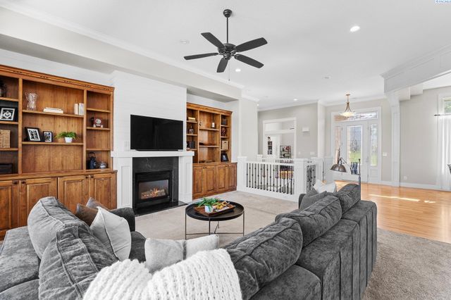 1430 Purple Sage St, Richland, WA 99352