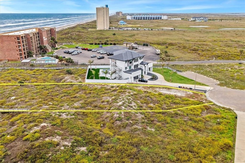 102 Mariners Dr, Port Aransas, TX 78373 — photo 4