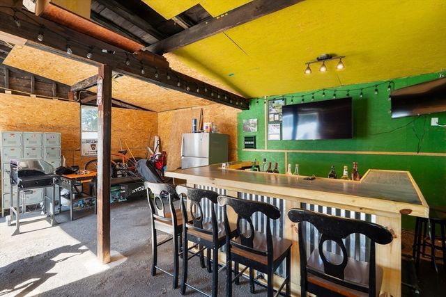 12 Johnson Ave, Peabody, MA 01960