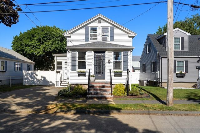 12 Johnson Ave, Peabody, MA 01960