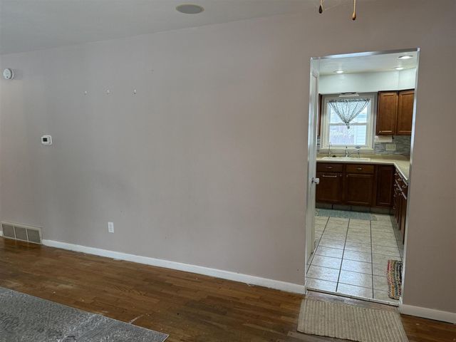 409 Weeks Avenue, Battle Creek, MI 49015