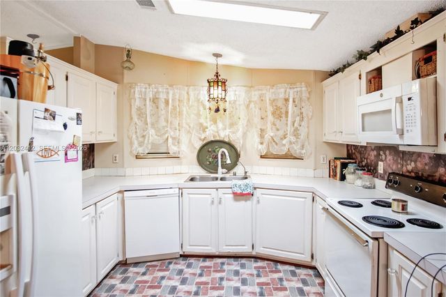 35250 SW 177th Court 48, Homestead, FL 33034