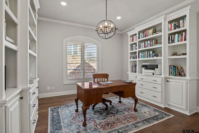 602 Greenhill Park, Mt Pleasant, TX 75455