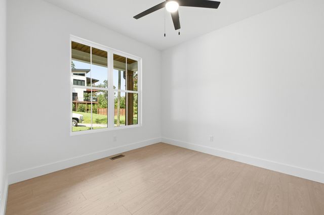 6821 Lakeshore Drive, Chattanooga, TN 37416