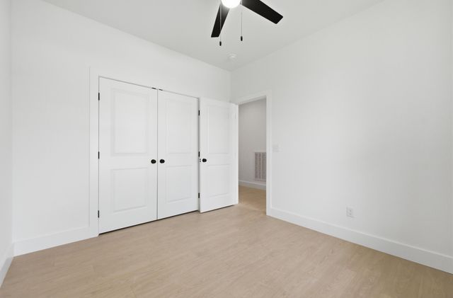 6821 Lakeshore Drive, Chattanooga, TN 37416