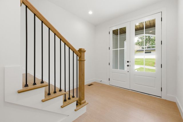 6821 Lakeshore Drive, Chattanooga, TN 37416
