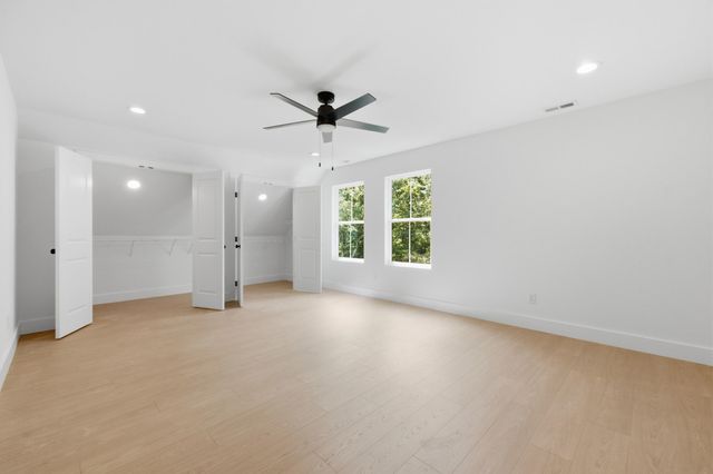6821 Lakeshore Drive, Chattanooga, TN 37416