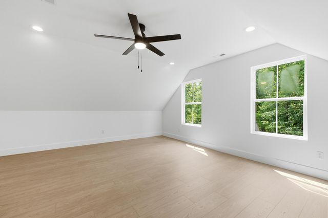 6821 Lakeshore Drive, Chattanooga, TN 37416