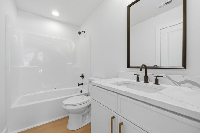 6821 Lakeshore Drive, Chattanooga, TN 37416