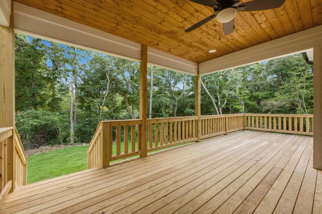6821 Lakeshore Drive, Chattanooga, TN 37416