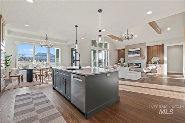 6880 E Chicken Hawk Loop, Nampa, ID 83686