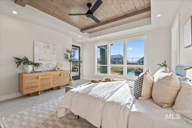 6880 E Chicken Hawk Loop, Nampa, ID 83686