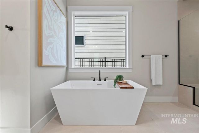 6880 E Chicken Hawk Loop, Nampa, ID 83686