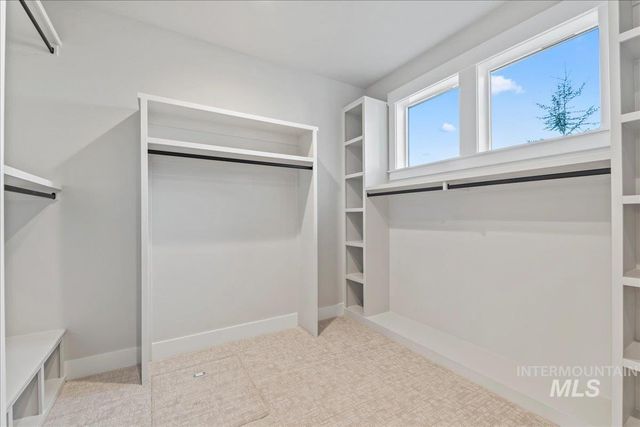 6880 E Chicken Hawk Loop, Nampa, ID 83686