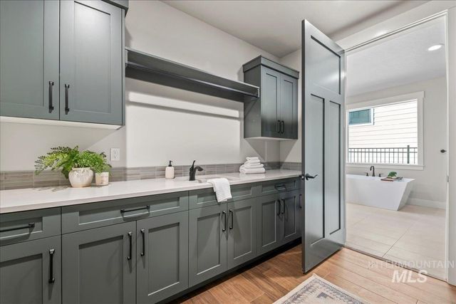 6880 E Chicken Hawk Loop, Nampa, ID 83686