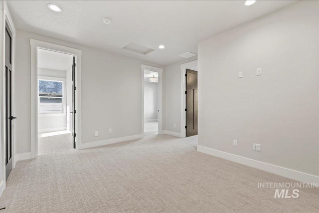 6880 E Chicken Hawk Loop, Nampa, ID 83686