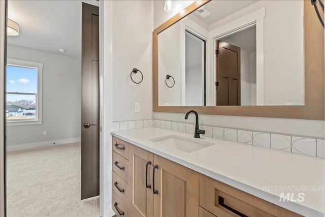 6880 E Chicken Hawk Loop, Nampa, ID 83686