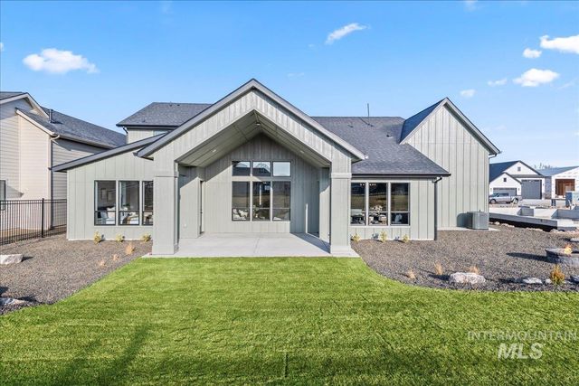 6880 E Chicken Hawk Loop, Nampa, ID 83686