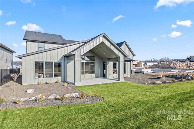 6880 E Chicken Hawk Loop, Nampa, ID 83686