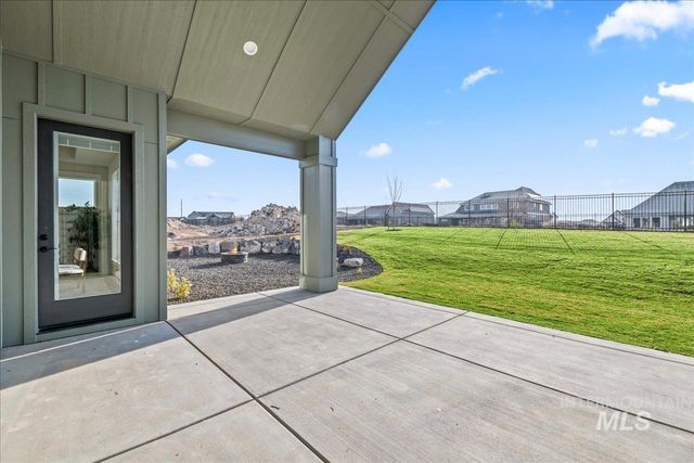 6880 E Chicken Hawk Loop, Nampa, ID 83686