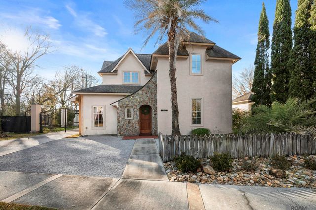 10142 Old World Dr, Baton Rouge, LA 70817