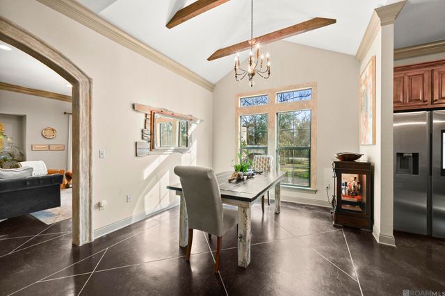 10142 Old World Dr, Baton Rouge, LA 70817