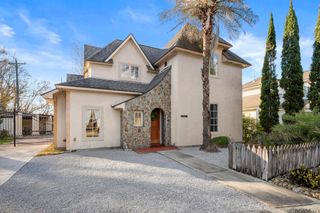 10142 Old World Dr, Baton Rouge, LA 70817