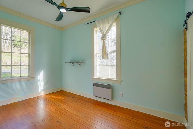 99 Main Street, Cathlamet, WA 98612