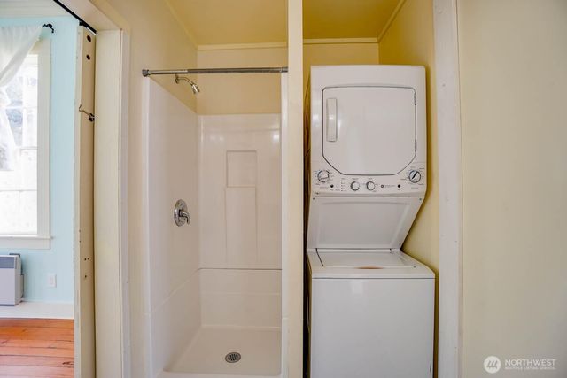 99 Main Street, Cathlamet, WA 98612