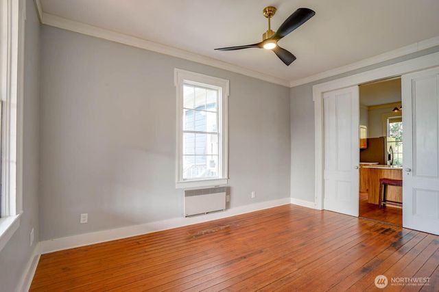 99 Main Street, Cathlamet, WA 98612