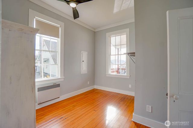 99 Main Street, Cathlamet, WA 98612