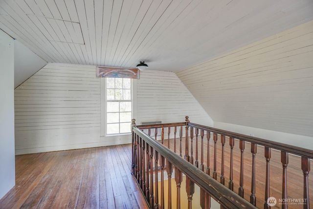 99 Main Street, Cathlamet, WA 98612