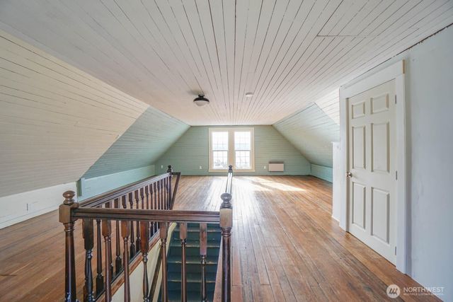 99 Main Street, Cathlamet, WA 98612