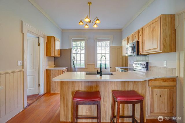 99 Main Street, Cathlamet, WA 98612