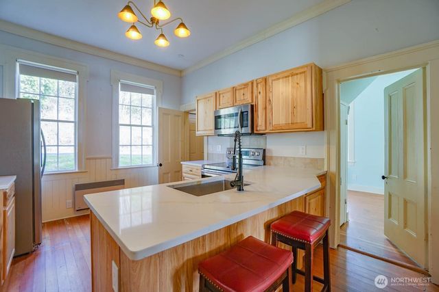 99 Main Street, Cathlamet, WA 98612