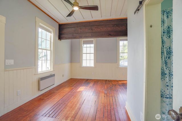 99 Main Street, Cathlamet, WA 98612