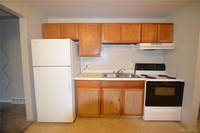 10800 E 4th Way, Aurora, CO 80010